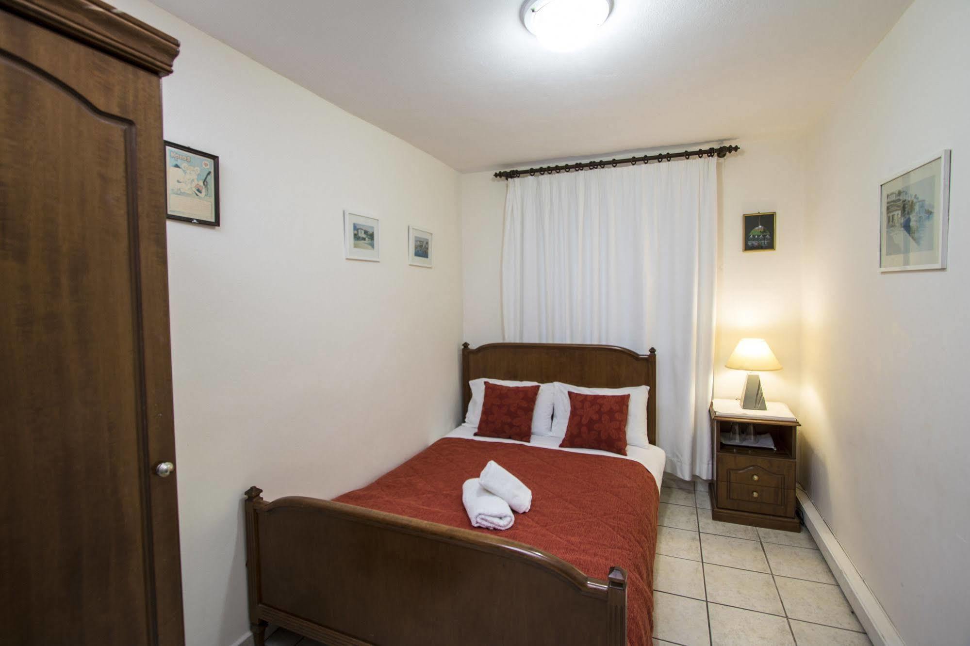 Achilleas Pension Hydra  Esterno foto